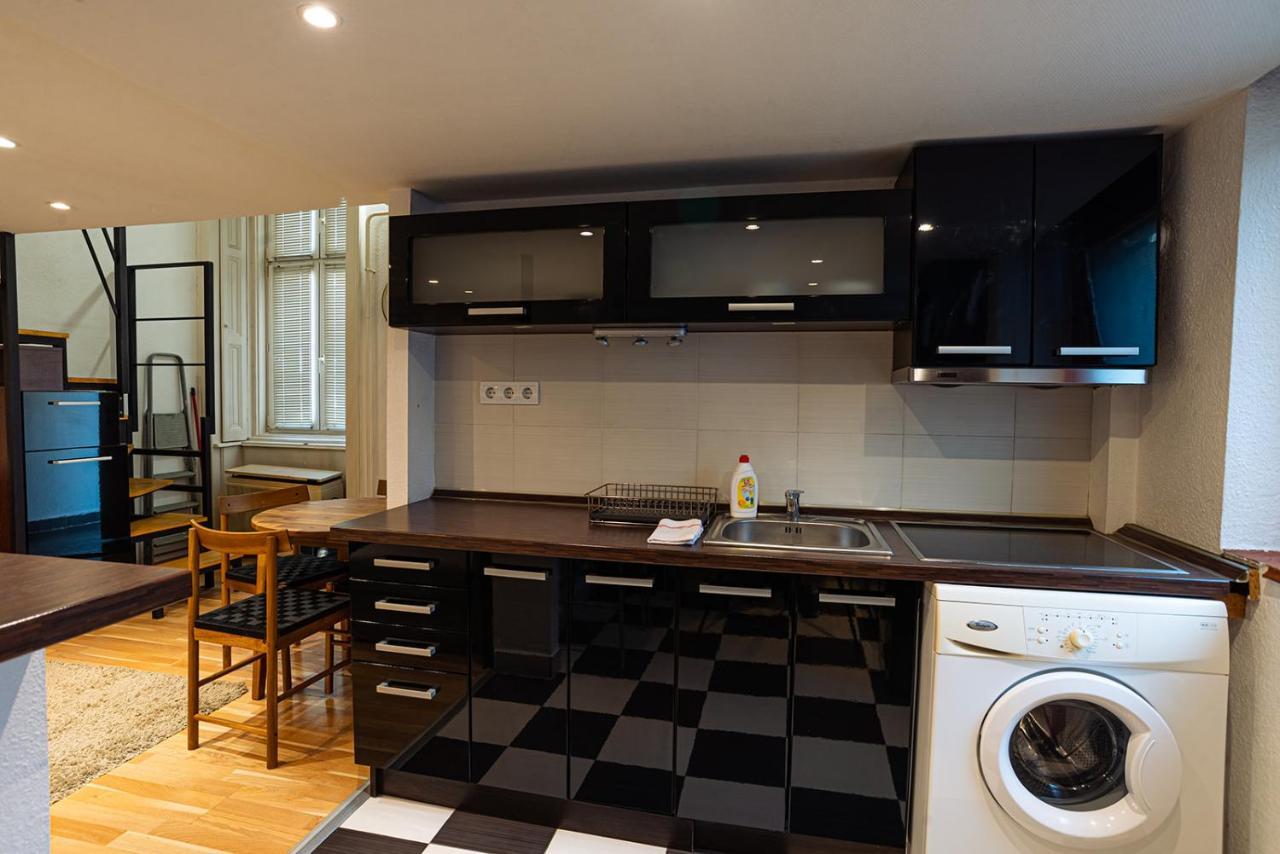 Cosy Corner - Entire Apartment Near Oktogon Budapest Exterior foto
